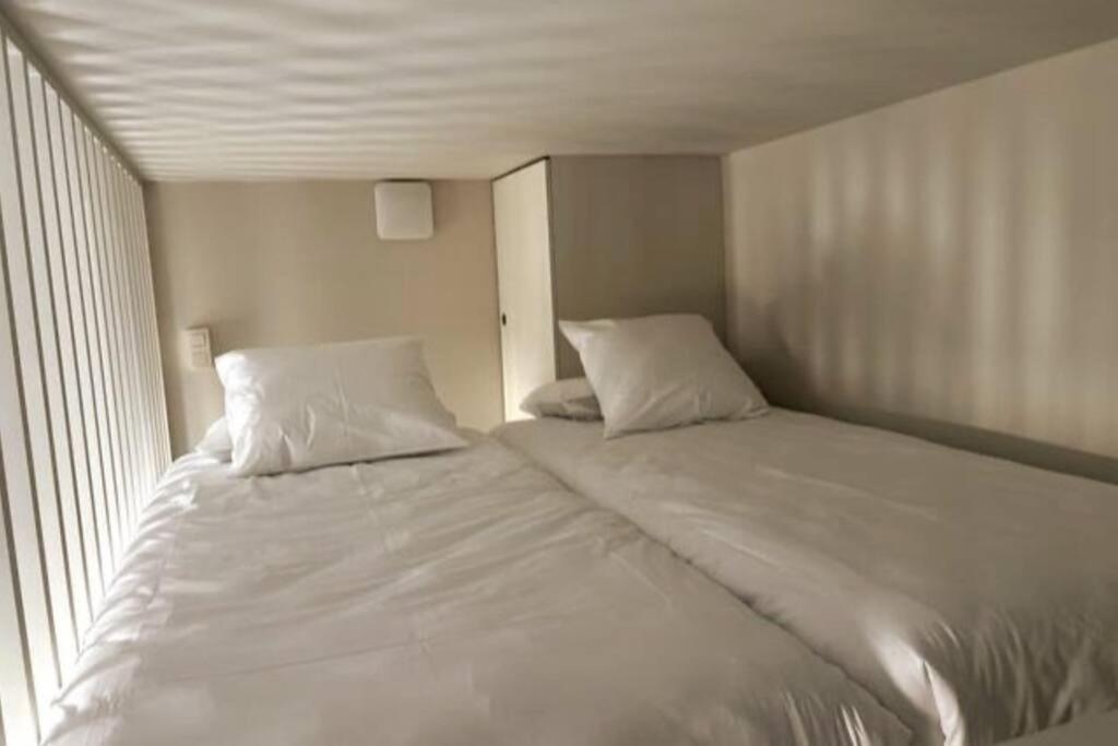 Au Cabinet Childeric Apartman Tournai Kültér fotó