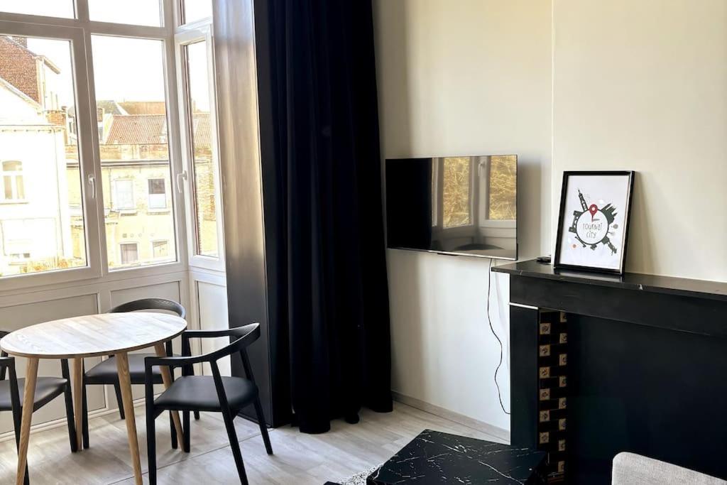 Au Cabinet Childeric Apartman Tournai Kültér fotó