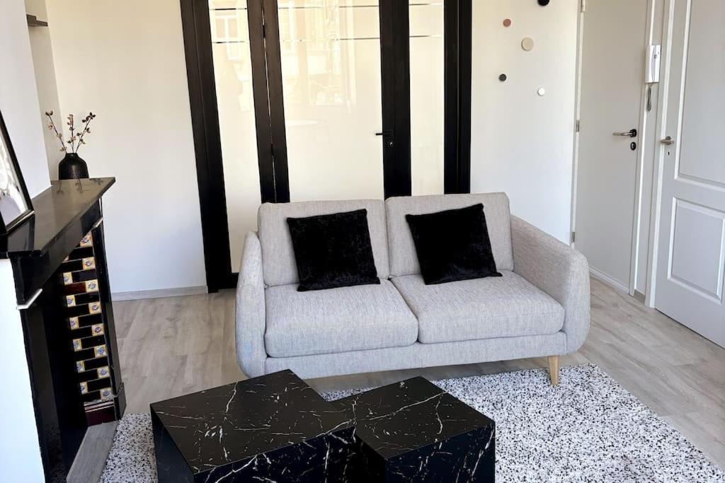 Au Cabinet Childeric Apartman Tournai Kültér fotó