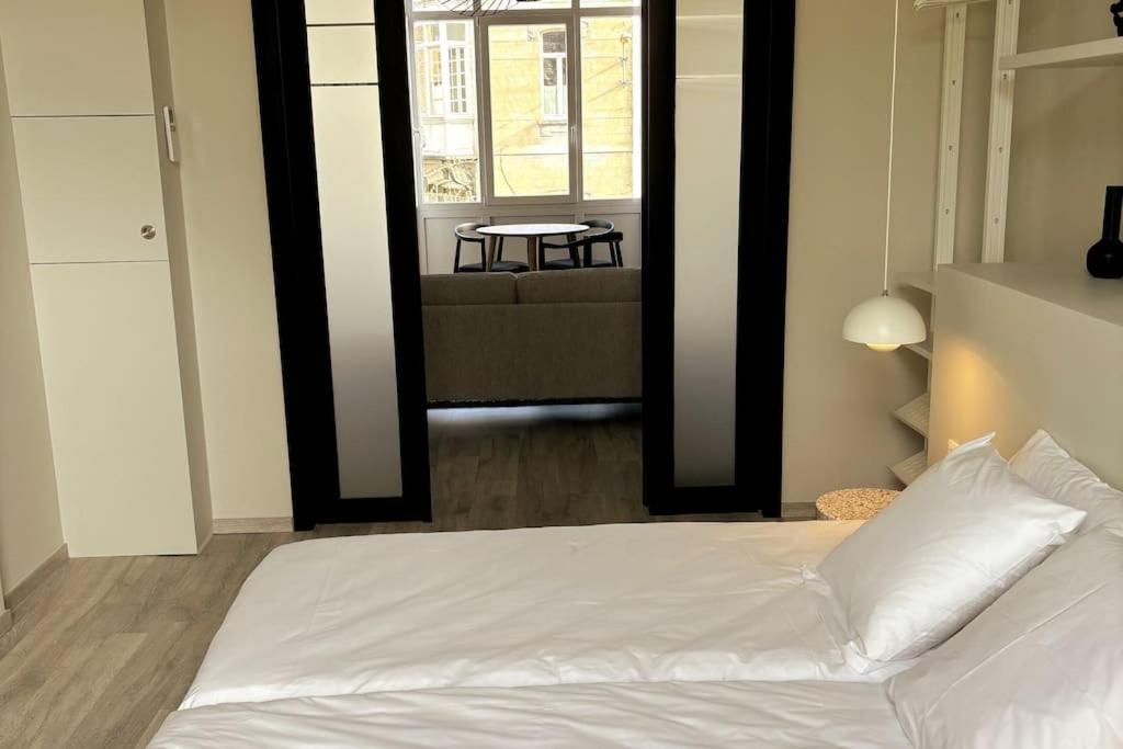 Au Cabinet Childeric Apartman Tournai Kültér fotó